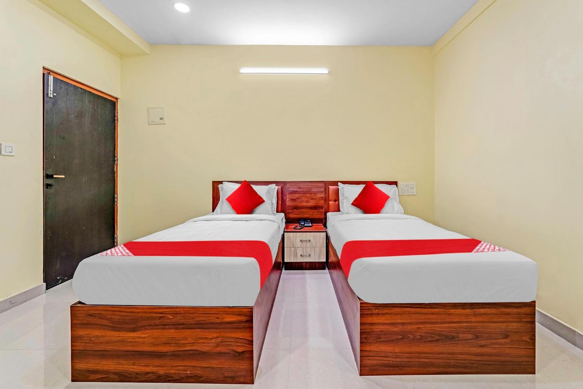 Oyo Flagship Hotel Ayodhya Bangalore Ngoại thất bức ảnh