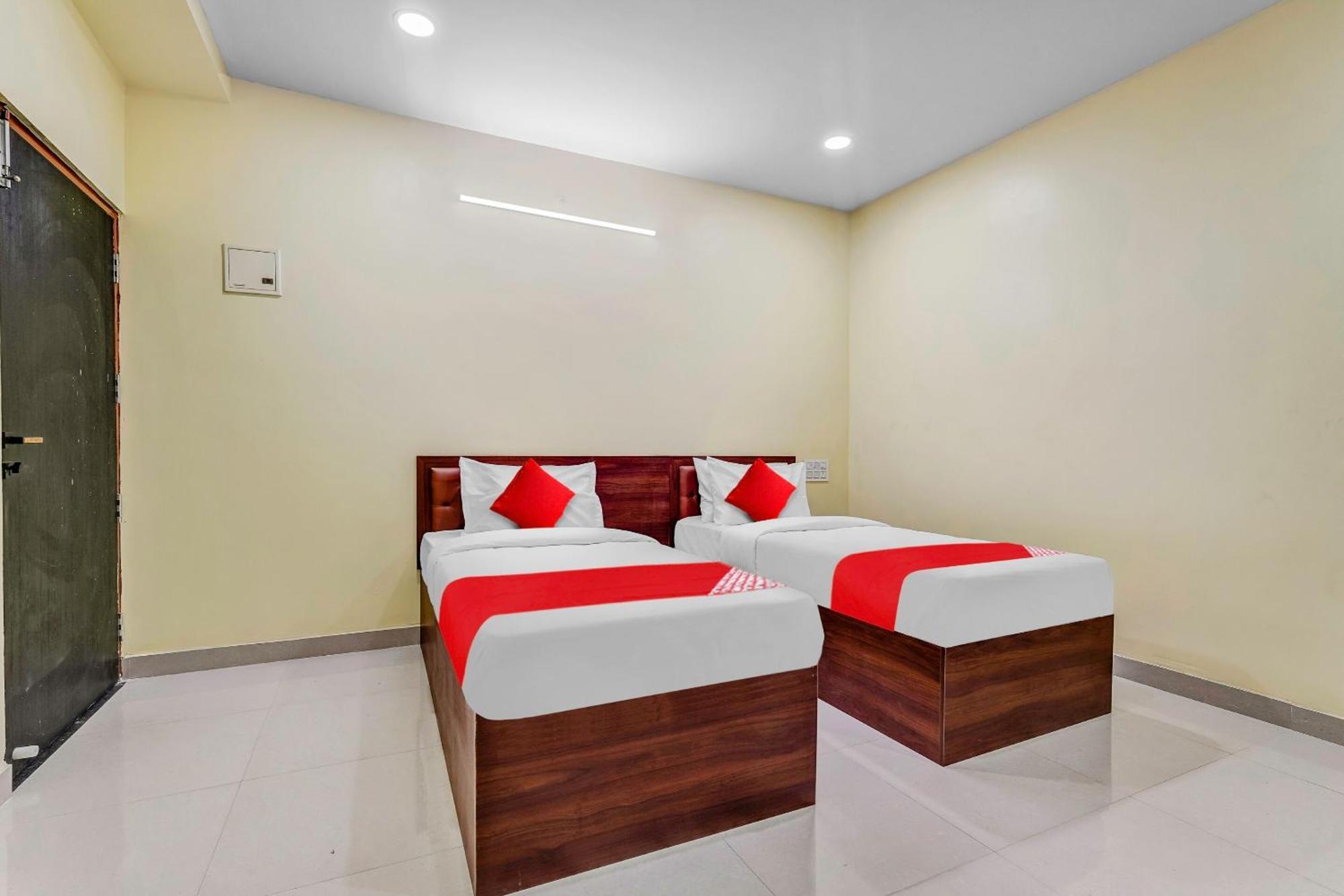 Oyo Flagship Hotel Ayodhya Bangalore Ngoại thất bức ảnh
