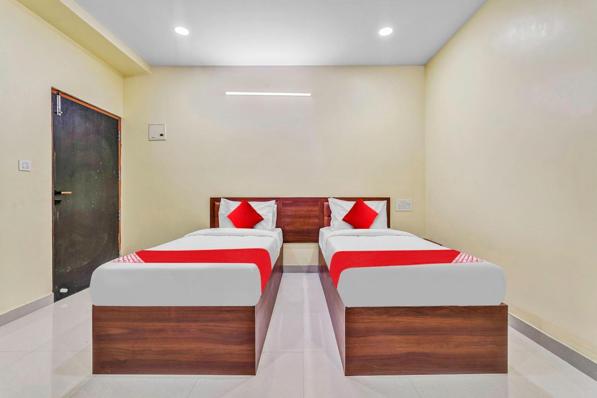 Oyo Flagship Hotel Ayodhya Bangalore Ngoại thất bức ảnh